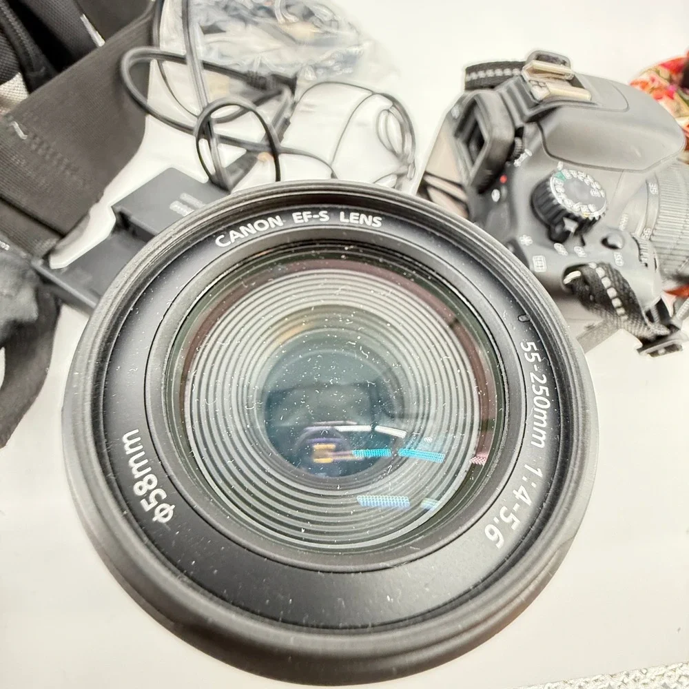 Canon SLR‎ EOS Rebel T2i Extra 55-250mm 58mm Lens Case Charger Chords 2 straps